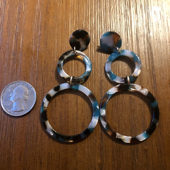 Tortoise Acetate Round Drop Earrings - Picture 4 of 6